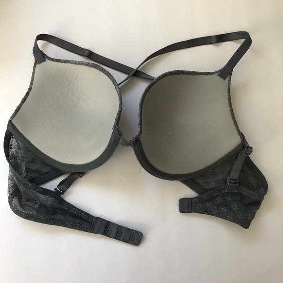 Victoria’s Secret Lace Push Up Cross Strap Bra 32C - Picture 7 of 8
